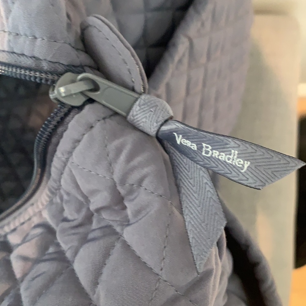 ‼️FIRM‼️ NWT Vera Bradley large travel duffel carbon grey - Picture 6 of 12
